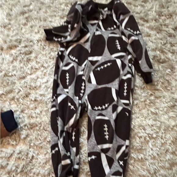 9 Carters Footie Pajamas - Picture 2 of 16